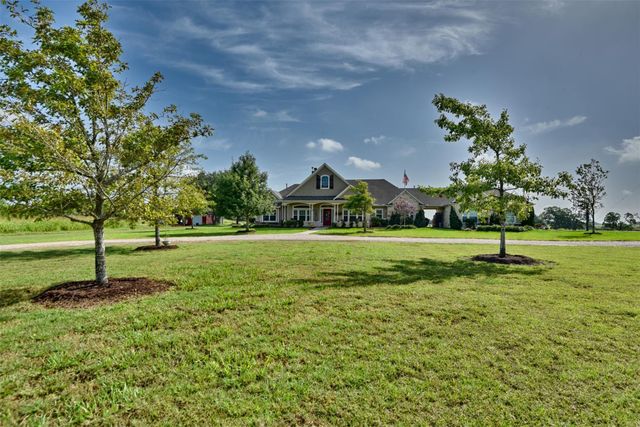  1221 Boundary School Rd, Burton, TX 77835