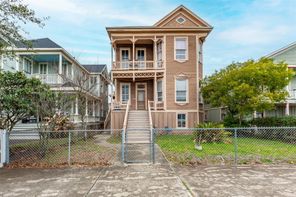 1824 Avenue K, Galveston, TX, 77550