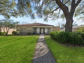1011 Arrow Hill, Houston, TX, 77077