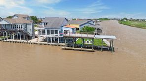 395 Redfish, Freeport, TX, 77541