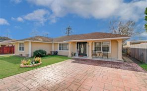 1421 Glenmore Forest, Houston, TX, 77055