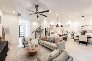1643 Moritz, Houston, TX, 77055