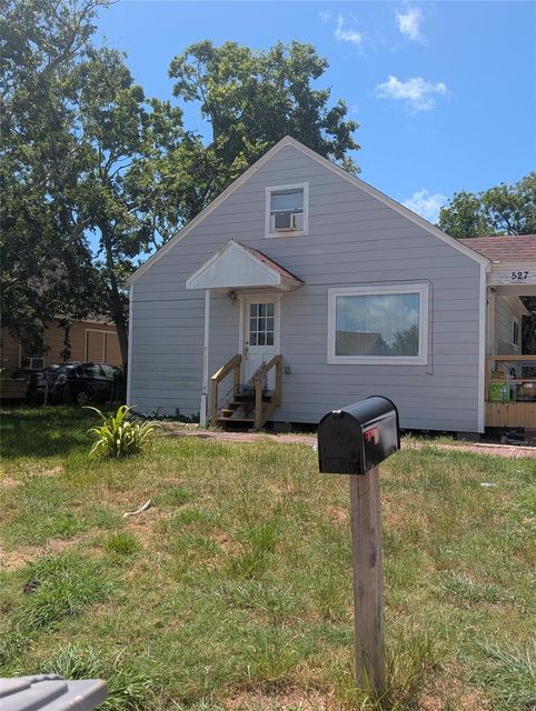 527 6th, Freeport, TX, 77541