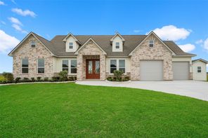  619 Longhorn Trl, Angleton, TX 77515
