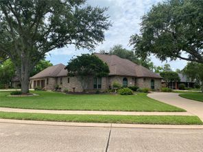 216 Dewberry, Lake Jackson, TX, 77566