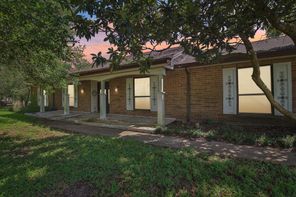 5702 Gerken, Pleak, TX, 77471