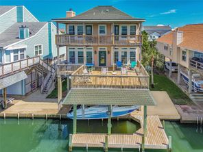  247 Isles End Rd, Tiki Island, TX 77554