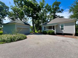 560 Jimmy Phillips, Angleton, TX, 77515
