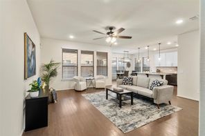 4025 Starbright, Houston, TX, 77018