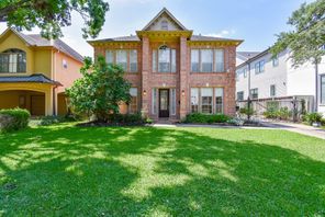 4813 Holly, Bellaire, TX, 77401