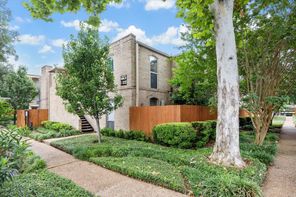 4637 Wild Indigo, Houston, TX, 77027
