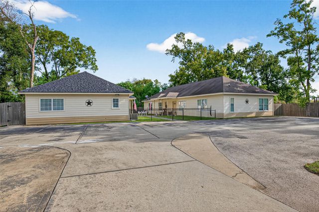 104 Longstreet 1-4, Willis, TX, 77378