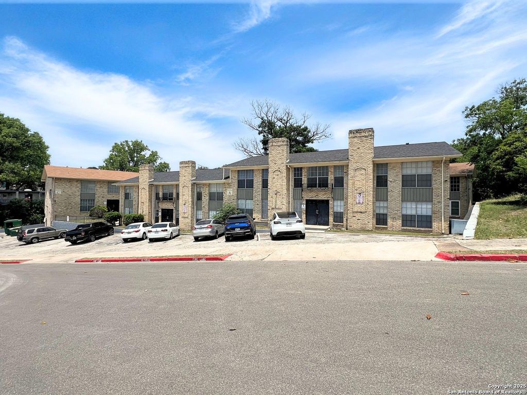 128 6611 Southpoint Unit 128  