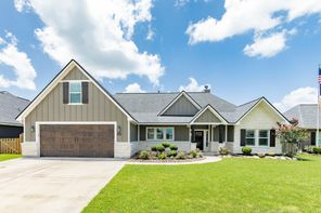 1533 Blue Bonnet, Angleton, TX, 77515