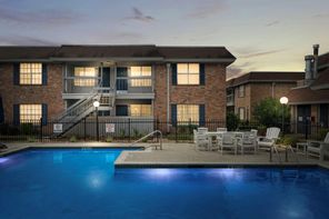 2350 Bering, Houston, TX, 77057