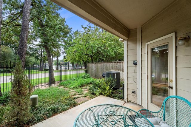 135 Magnolia Pond, The Woodlands, TX, 77381