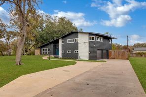 450 Southern Oaks, Lake Jackson, TX, 77566