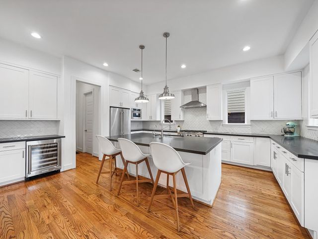 803 Fairbanks, Houston, TX, 77009