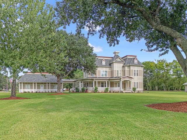  4028 Crosby Cedar Bayou Rd, Baytown, TX 77521