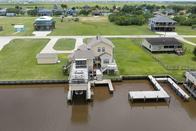 1657 County Road 291, Sargent, TX, 77414