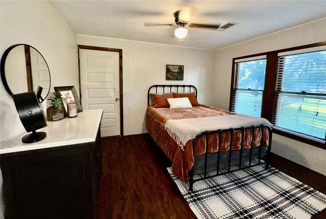  4022 Crosby Cedar Bayou Rd, Baytown, TX 77521
