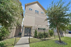 5341 Larkin, Houston, TX, 77007