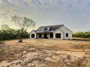 1186 Old Pearsall