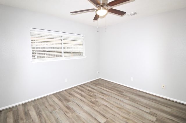 2126 Highland Hills Dr