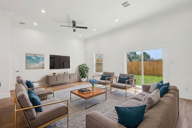 3011 Sparrow, Houston, TX, 77051