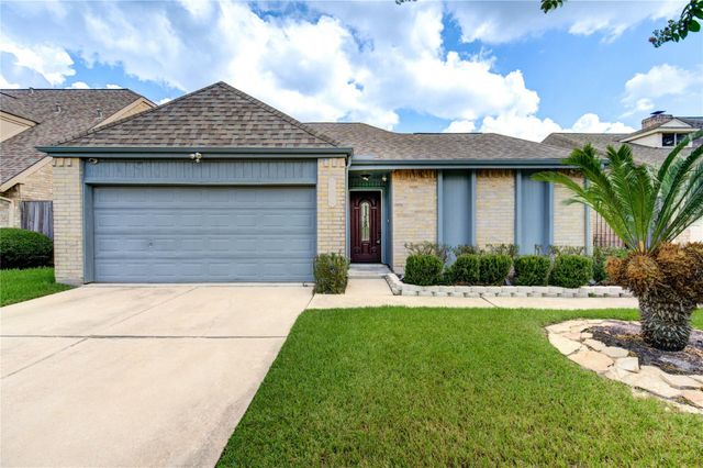 11830 Oak Meadow, Meadows Place, TX, 77477