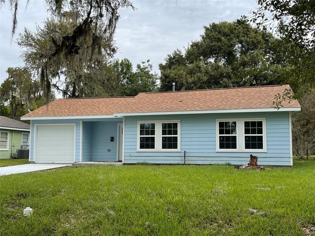 419 Center, Lake Jackson, TX, 77566