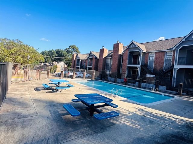 2402 Sycamore, Huntsville, TX, 77340