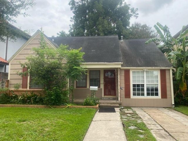 4425 Ione, Bellaire, TX, 77401