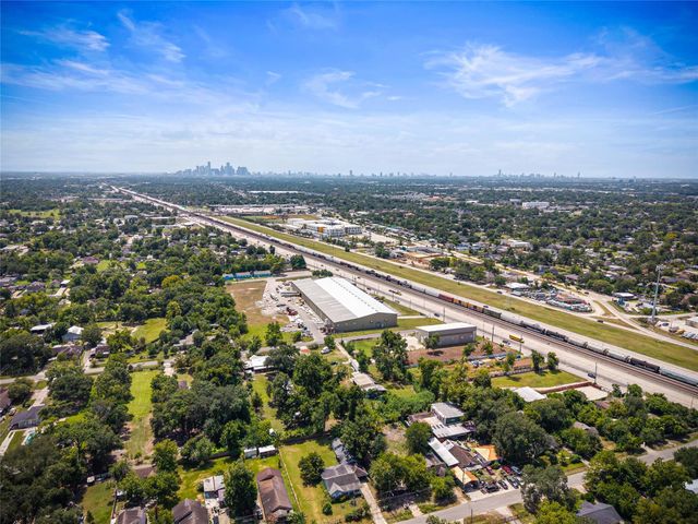 9910 Hardy, Houston, TX, 77093