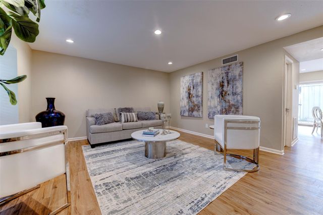 6427 Olympia, Houston, TX, 77057