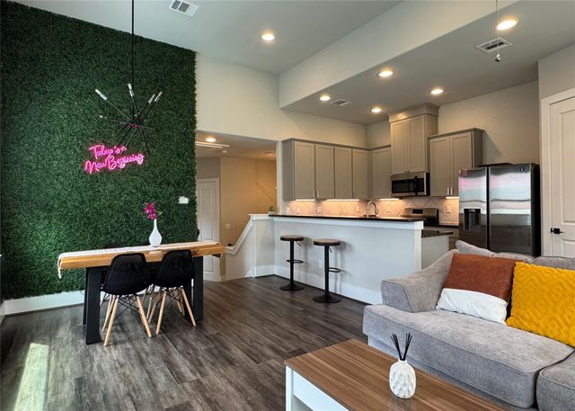 729 Janisch, Houston, TX, 77018