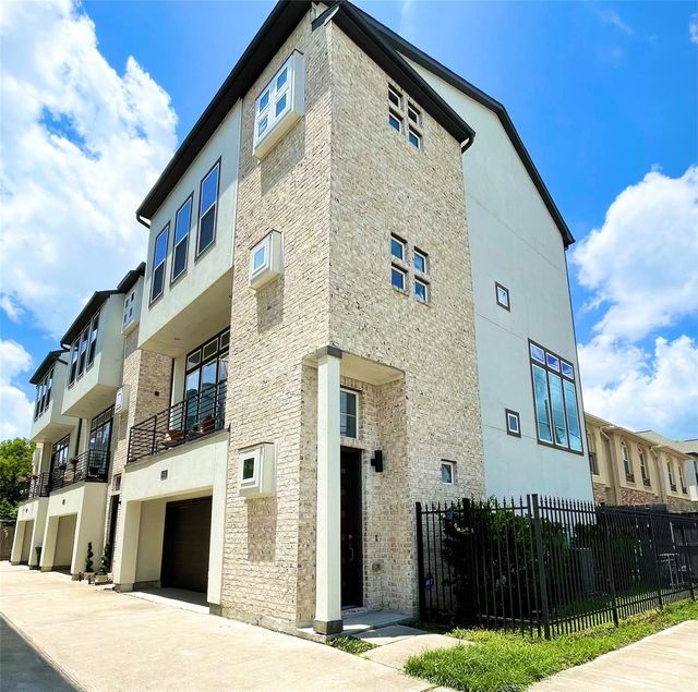 5813 Petty, Houston, TX, 77007