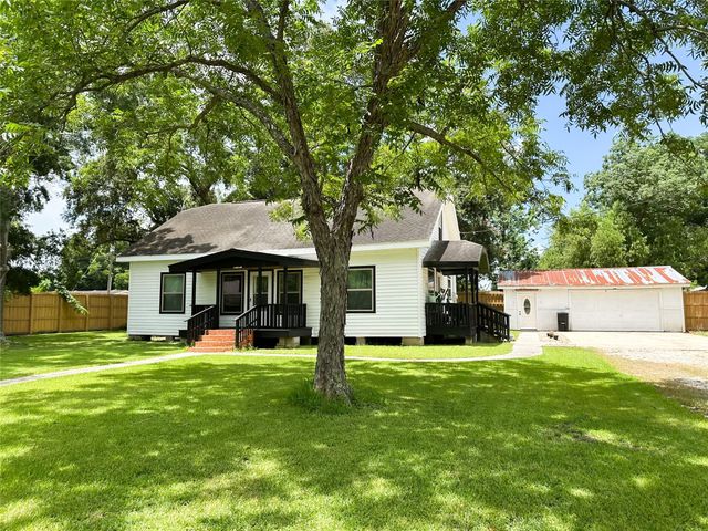 620 First, Winnie, TX, 77665