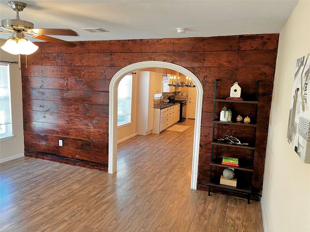 104 N Eastwood, Houston, TX, 77011