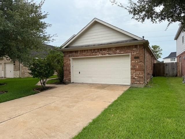 13212 Castlewind, Pearland, TX 77584