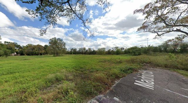 6911 Madrid, Houston, TX, 77021