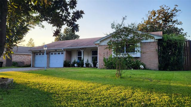 9646 Meadowland, Houston, TX, 77063