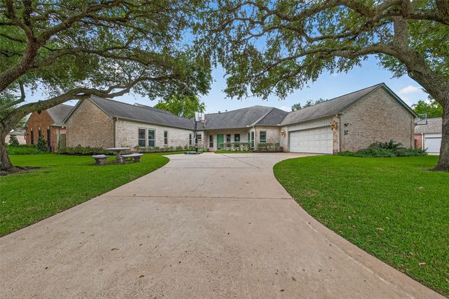 57 Crestwood, Sugar Land, TX, 77478