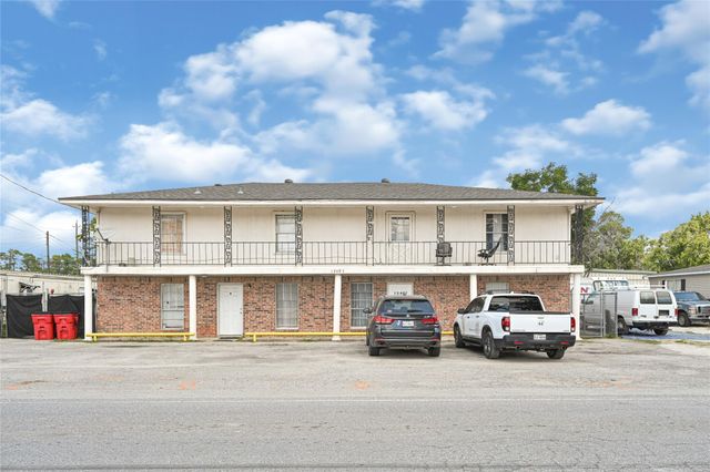 8502 C E King, Houston, TX, 77044