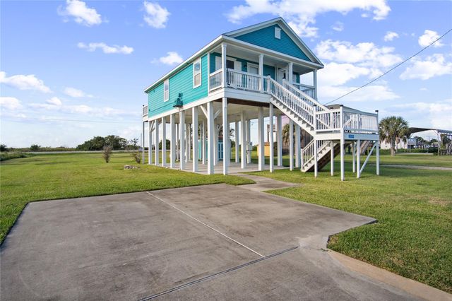 1317 Anderson Ave, Port Bolivar, TX 77650