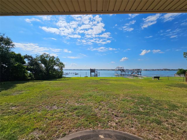 3817 Nasa Rd 1, El Lago, TX, 77586