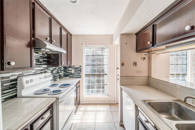 8563 Wilcrest, Houston, TX, 77099