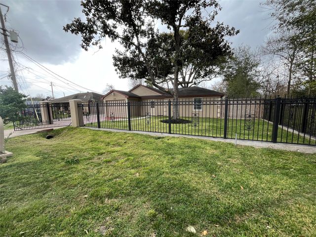 2315 Langley, Houston, TX, 77093