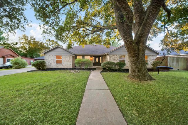 1805 Hawthorn, Richmond, TX, 77469