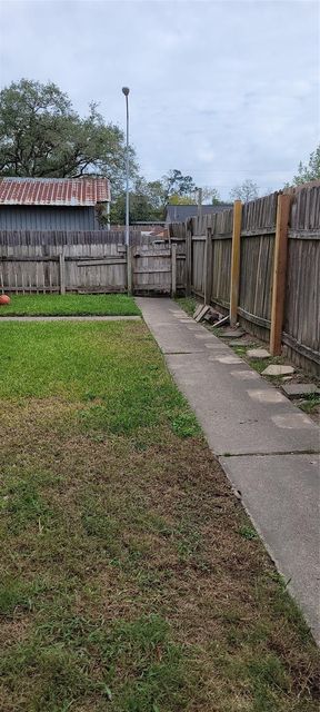 502 Sammon, Humble, TX, 77338